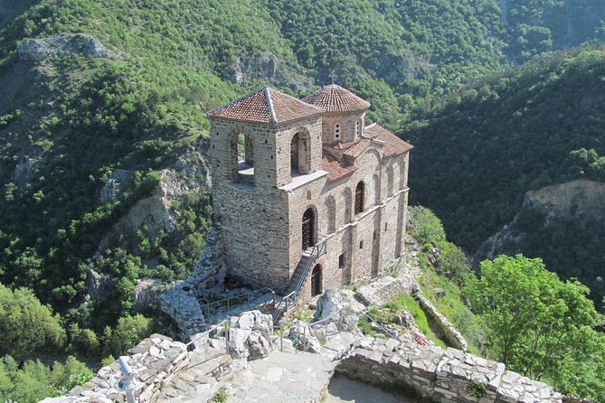 Bachkovo Monastery & Asen's Fortress - day tour from Plovdiv - What the guide adds to the morning