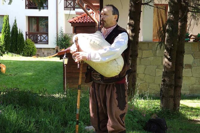 Bulgarian Dinner with Show from Nessebar and Sunny Beach - Private pickup compared with self-transport