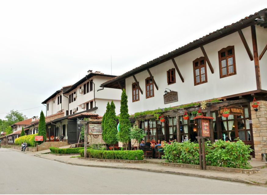 Day Trip to Bulgaria and Veliko Tarnovo from Bucharest - Weather, timing, and what to pack