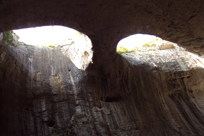 Eyes of god, Saeva Dupka Caves and the Blue Ostrich Farm - Private Day Trip - Five things to know before you book