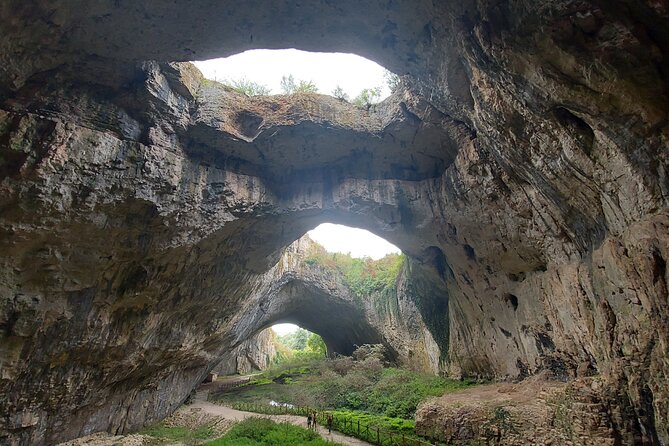Lovech, Devetashka cave and Krushuna waterfalls - Walking beside the Krushuna waterfalls