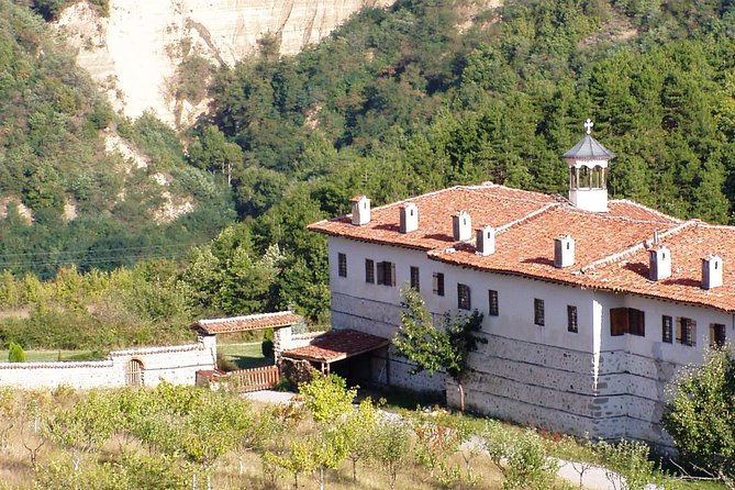 Melnik Wine Tasting tour from Sofia - The 8:30 a.m. start and the ride from Sofia