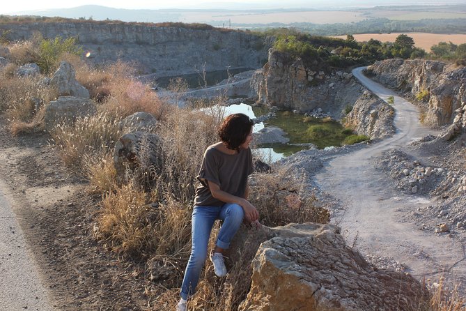 Monasteries and Waterfalls Tour from Veliko Tarnovo - What the Guide Adds to a Three-Hour Tour