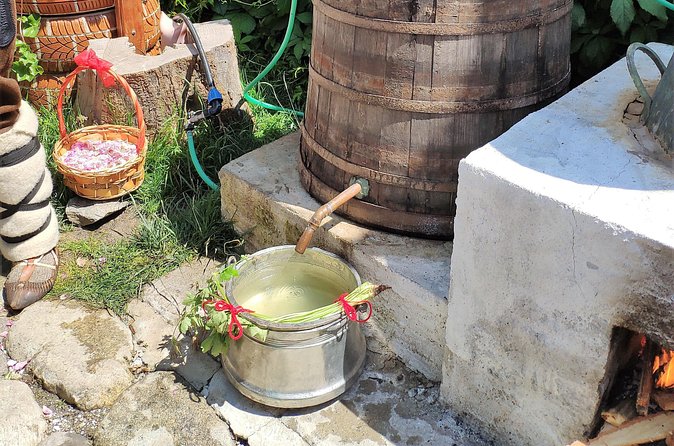 Picking Roses Workshop & Extracting Rose Oil in the Rose Valley - What the Three-Hour Schedule Really Delivers