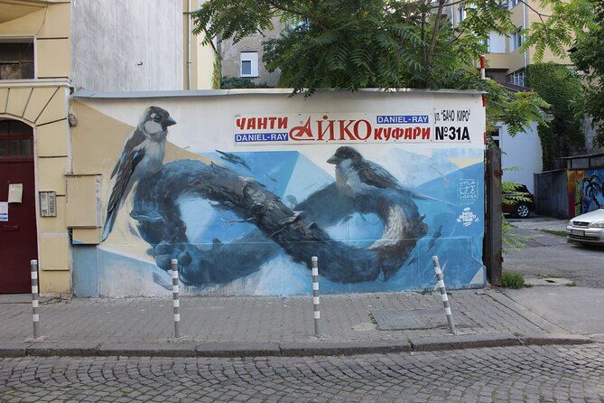 Private 2 Hours Sofia Street Art and Graffiti Tour - Guides who make the art easier to read