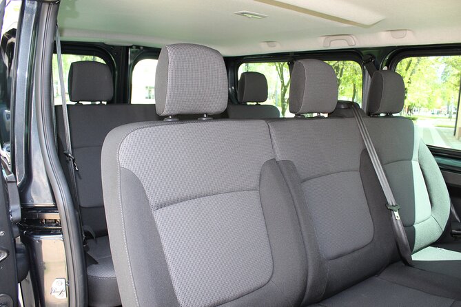 PRIVATE return transfer from Sofia to Bansko - The private minivan ride to Bansko