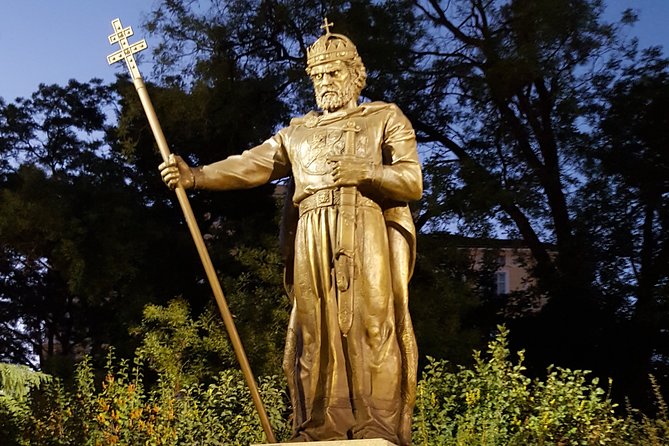 Private Sofia Night Tour with Bulgarian Folklore & Dinner - St. Alexander Nevski Cathedral in the evening