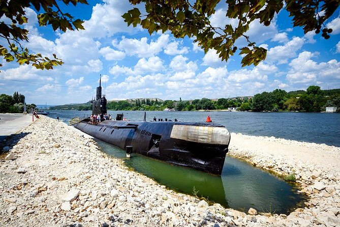 Private Tour in Museum of Glass and Museum Submarine Glory near Varna - Inside the Museum of Glass