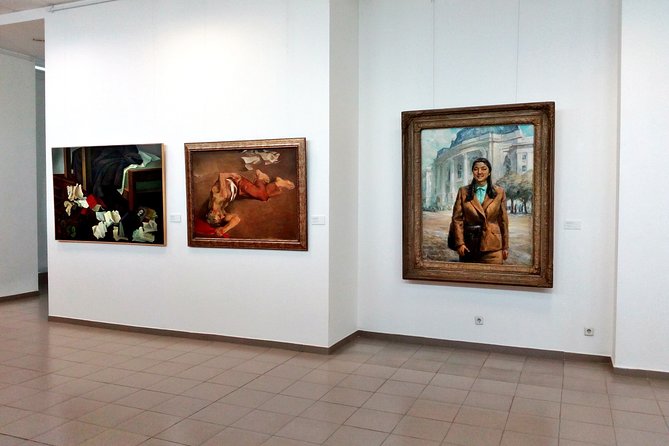 Self-guided Tour in the Museum of Socialist Art - Is $8.33 a fair price?