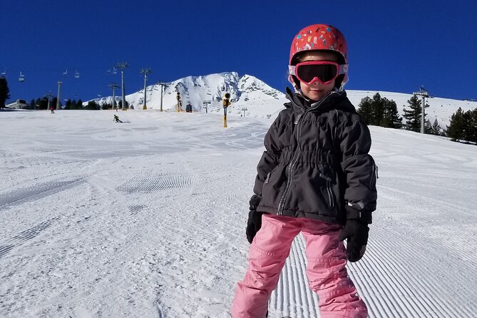 Ski and snowboard equipment in Bansko,Bulgaria - Buying a lift ticket without another queue