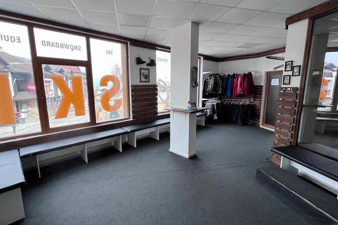 Ski and Snowboard Rental in Bansko - Fitting boots without wasting your ski day
