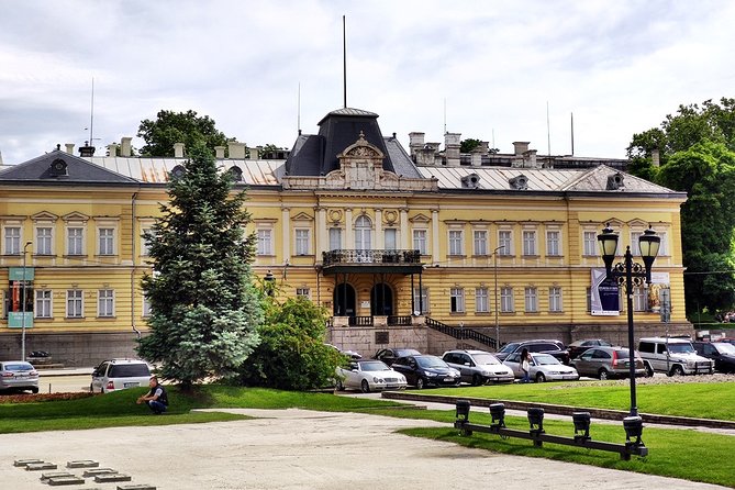 The Most Affordable Private Sofia Walking Tour - Kvadrat 500 and the city’s modern cultural face