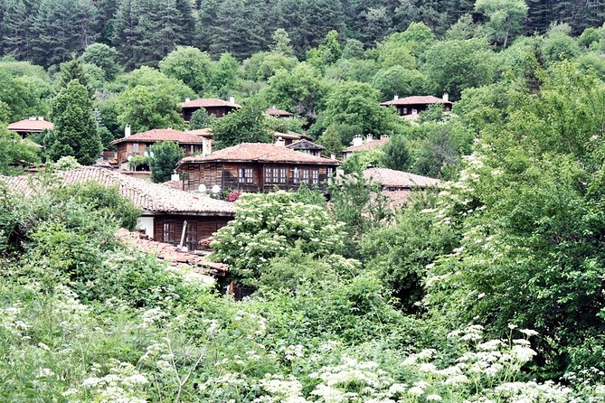 The Ultimate Private Zheravna Walking Tour - The Thracian connection