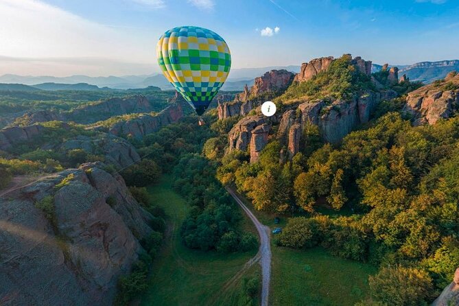 Virtual Hot Air Balloon Ride over the Belogradchik Rocks - Who will get the most from this experience