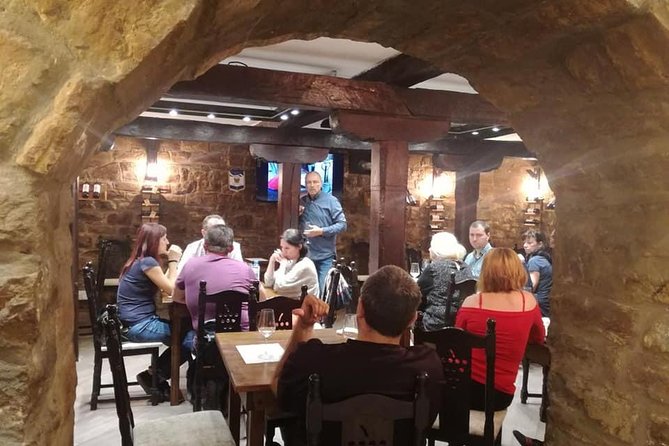 Wine Experience & Tasting Hub - Five local wines in 45 focused minutes